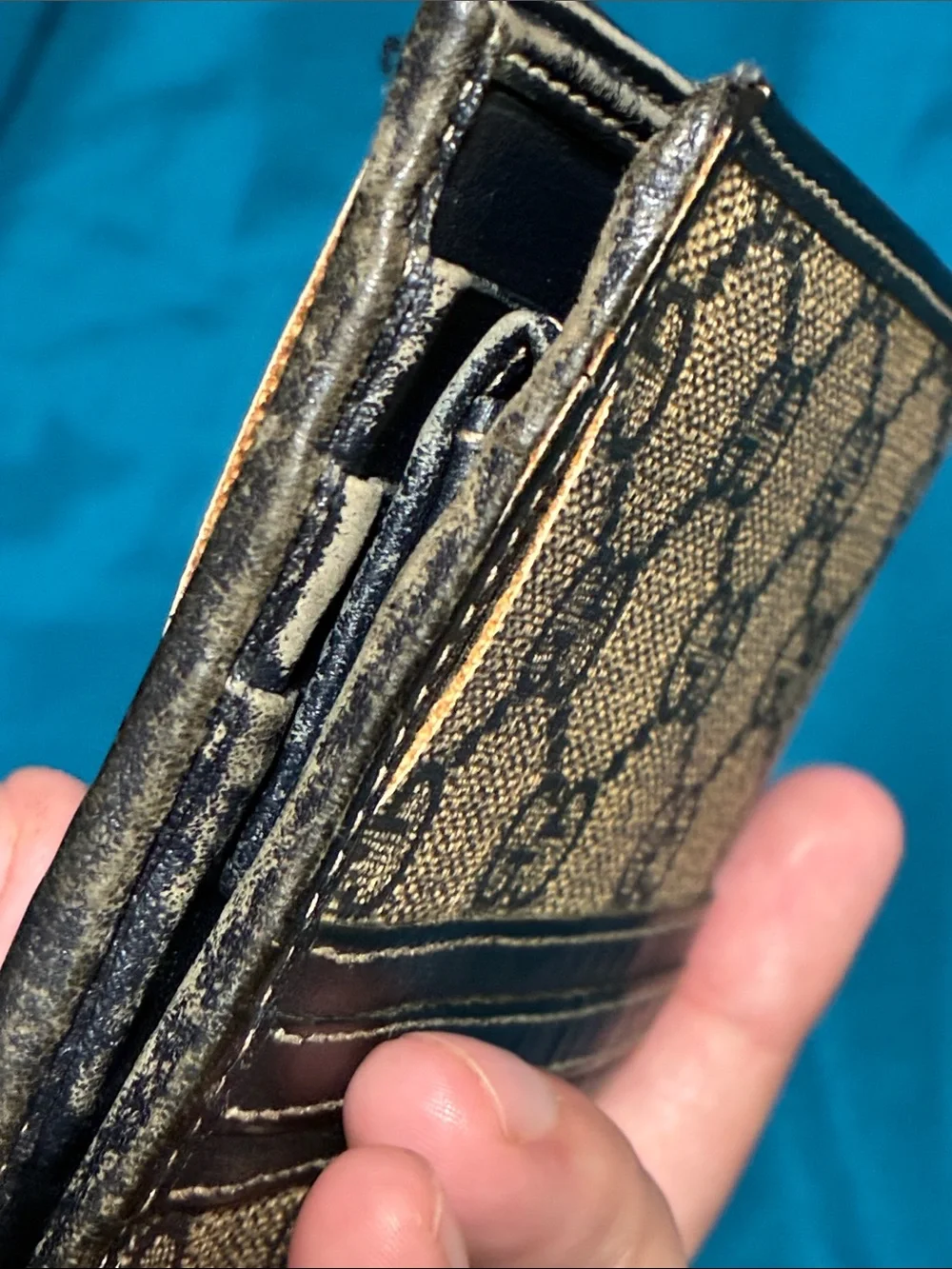 Gucci Vintage Mens Wallet Damaged
